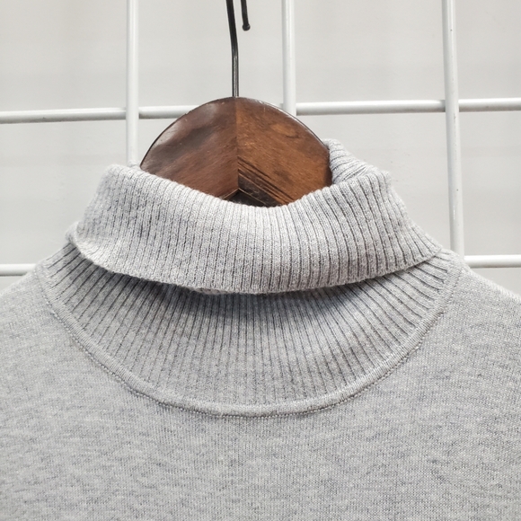 Gap Sweater - Picture 3 of 6